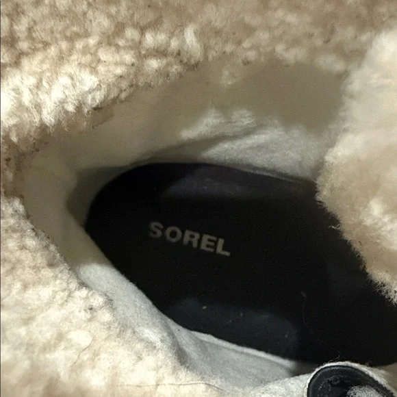 Sorel Black and Cream Winter Boots - Picture 2 of 7